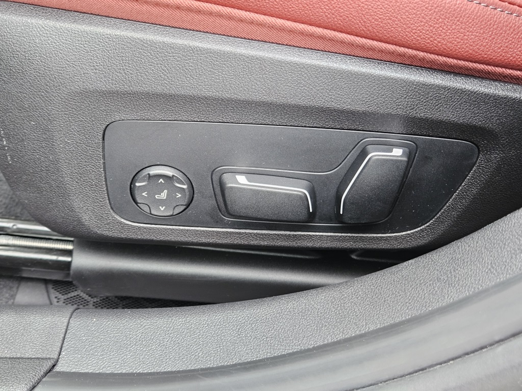 2025 Bmw 330i xDrive photo 35