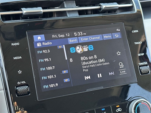 2022 Hyundai Tucson SEL photo 2
