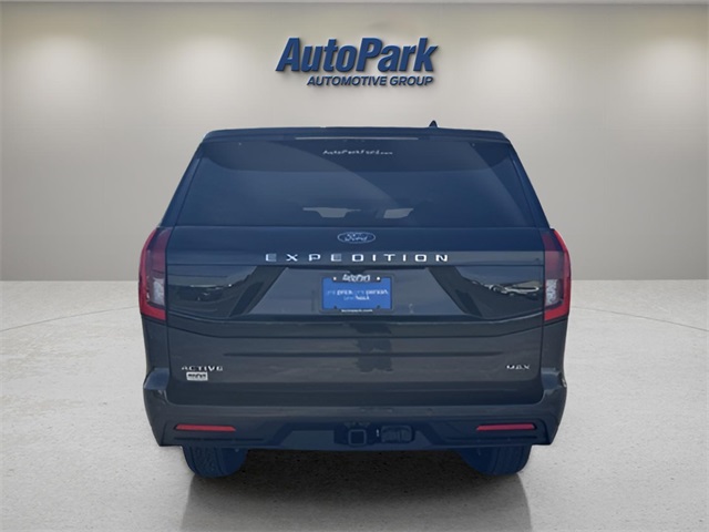 2025 Ford Expedition MAX XLT photo 6