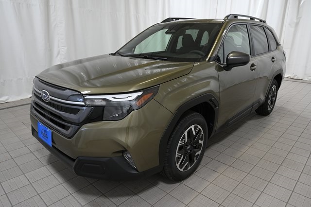 2025 Subaru Forester Premium photo 14