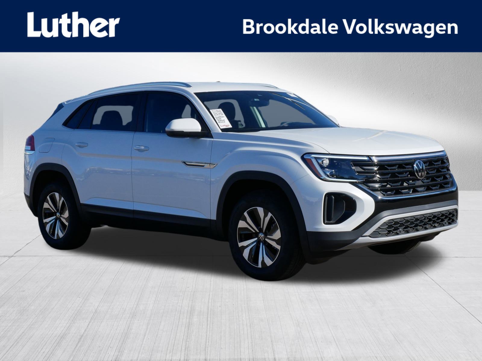 2026 Volkswagen Atlas Cross Sport SE's photo