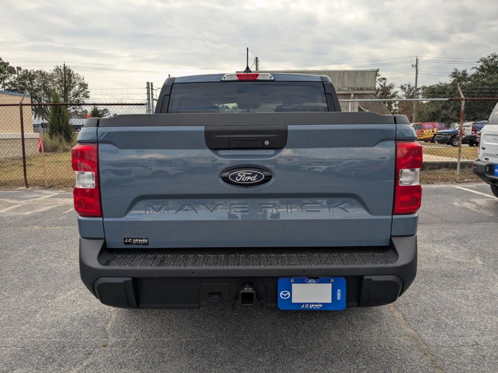 2025 Ford Maverick XLT photo 3