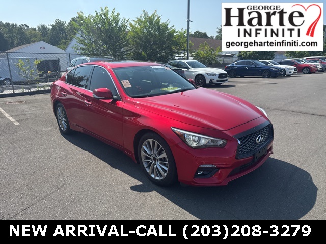 2022 Infiniti Q50 LUXE photo 2