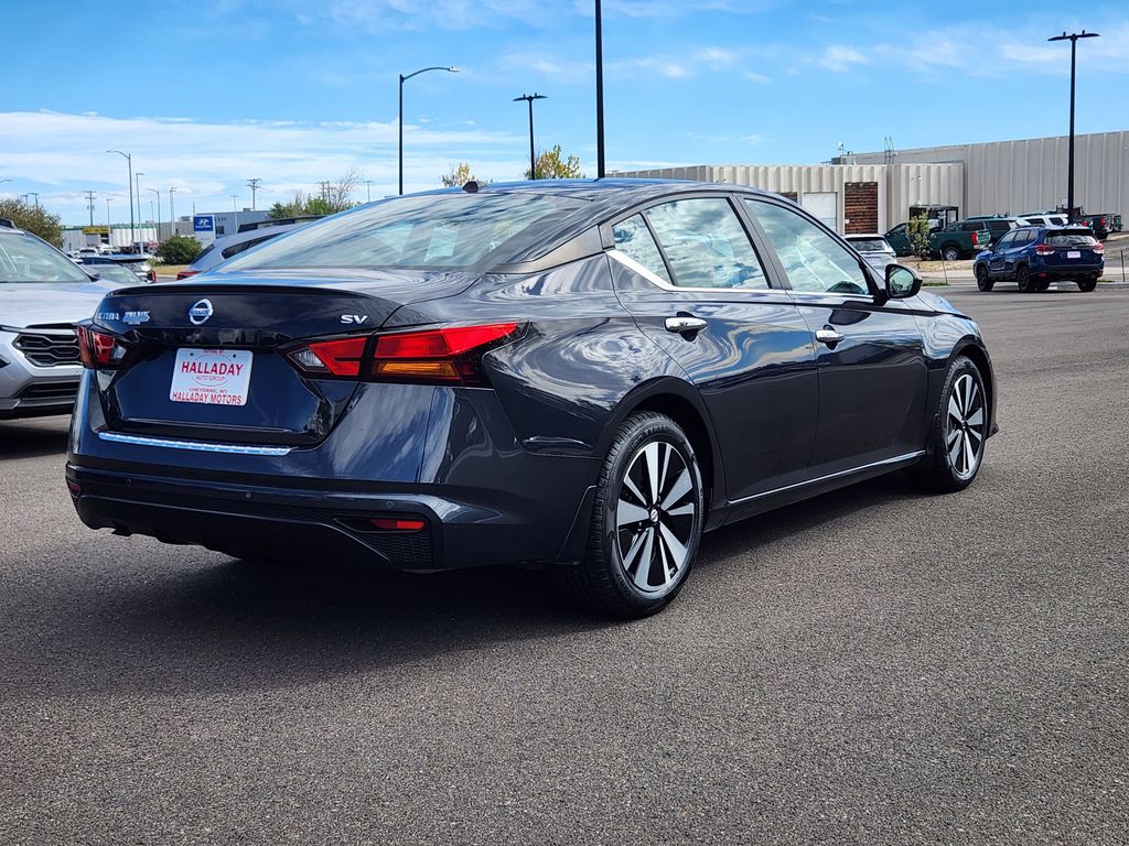 2022 Nissan Altima 2.5 SV photo 5