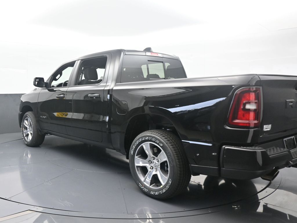 2026 Ram 1500 Express photo 4
