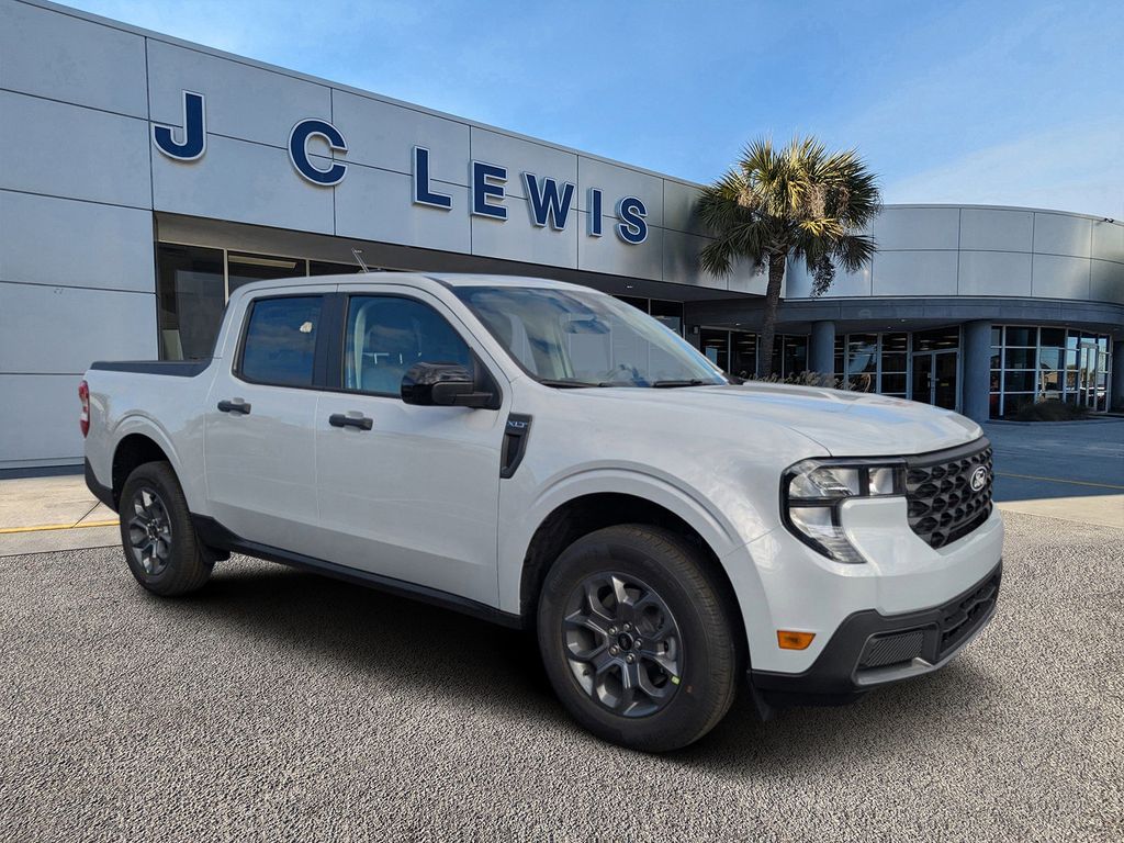 2025 Ford Maverick XLT's photo