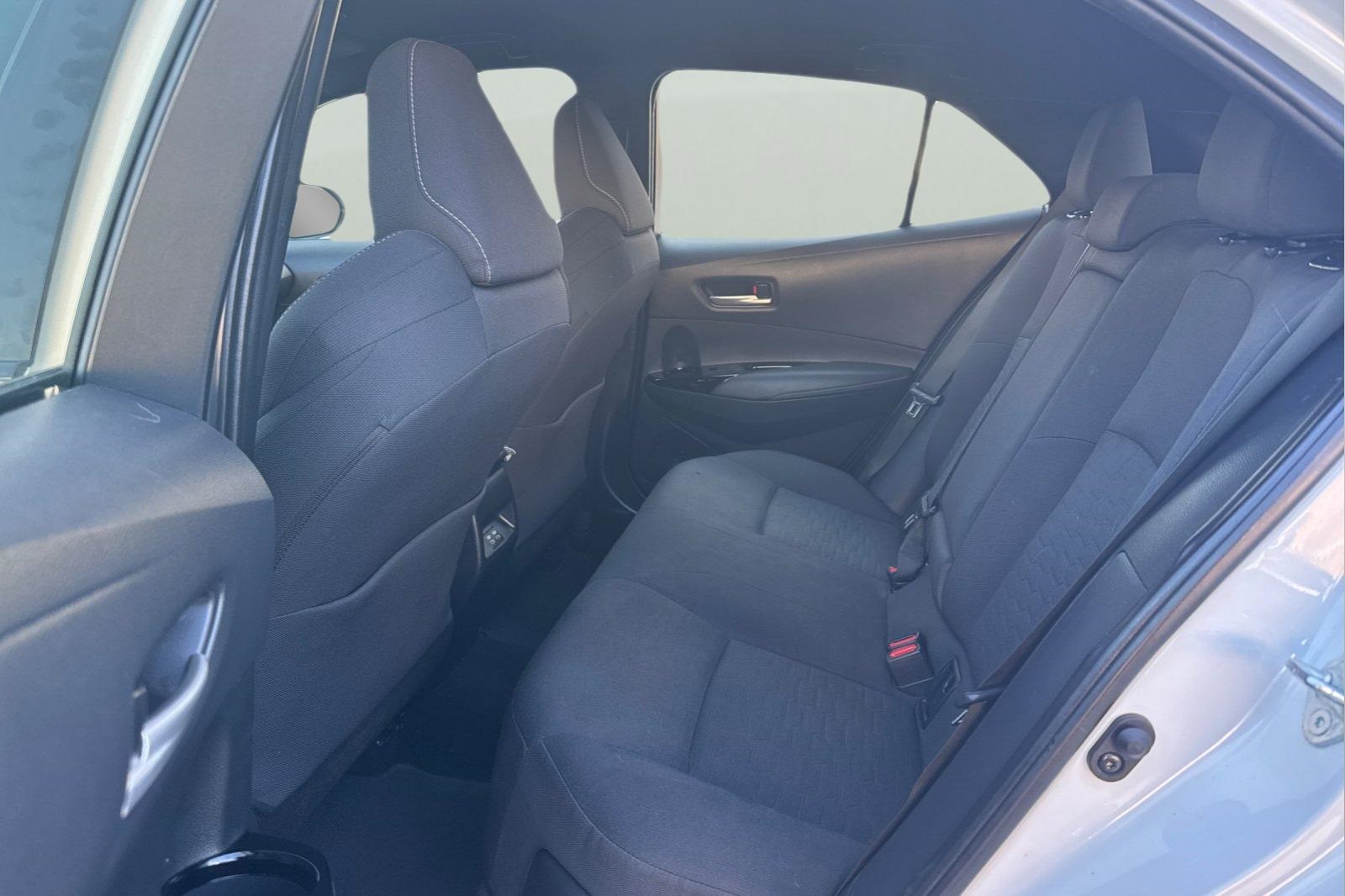2023 Toyota Corolla SE photo 4