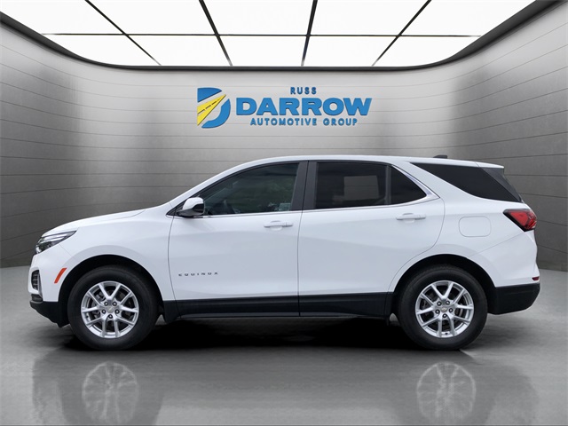 2023 Chevrolet Equinox LT photo 2