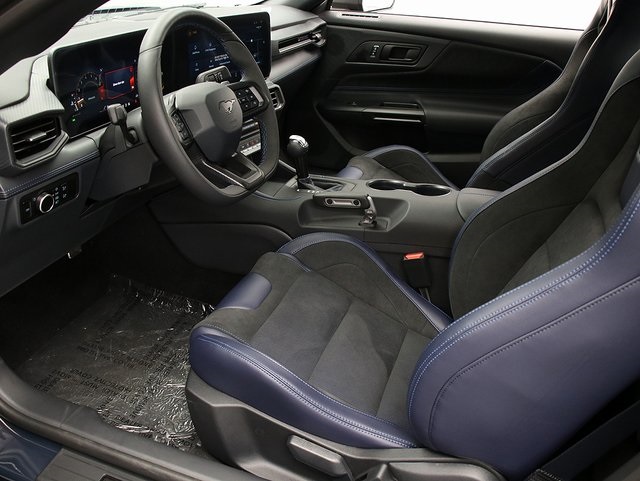 2025 Ford Mustang Dark Horse photo 10