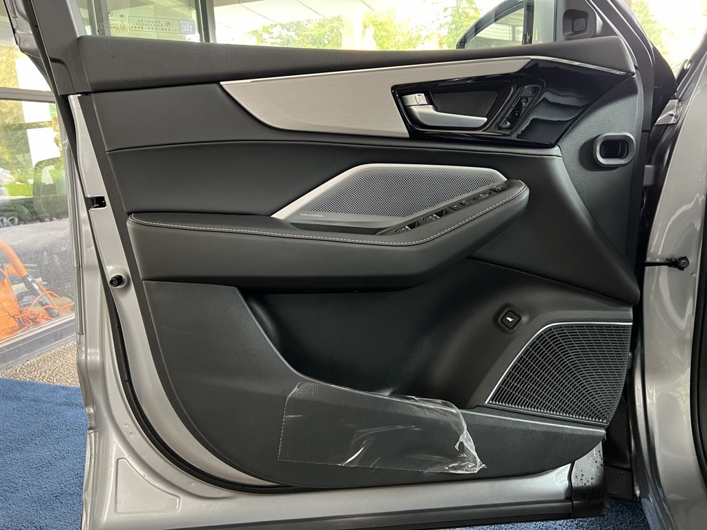 2026 Acura MDX Technology SH-AWD photo 10