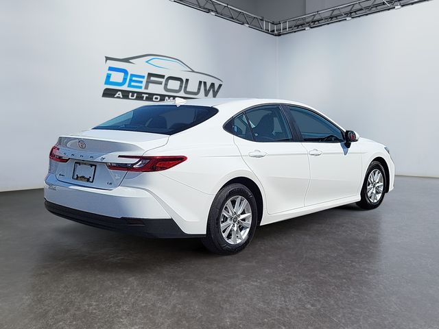2025 Toyota Camry LE photo 3