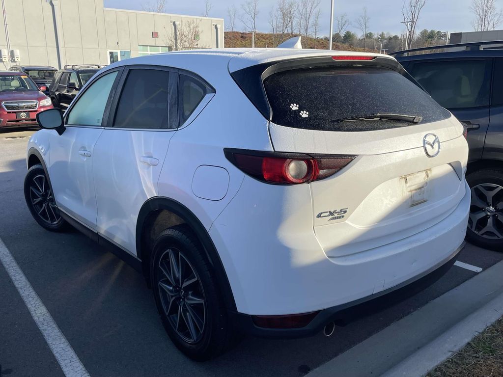 2018 Mazda CX-5 Touring photo 3