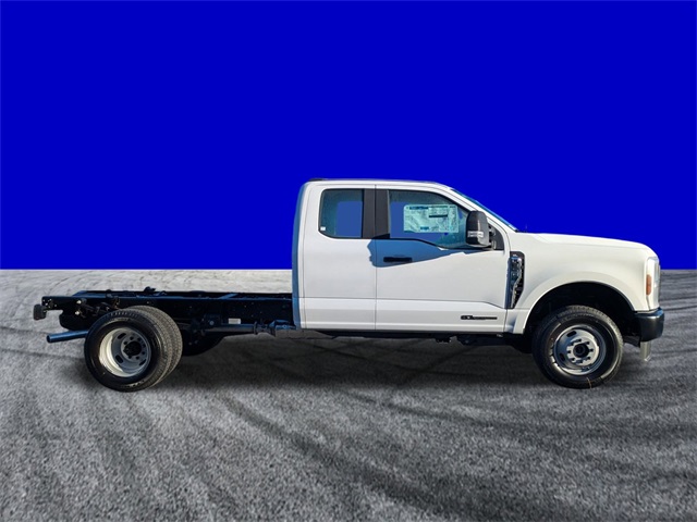 2026 Ford F-350 XL photo 3