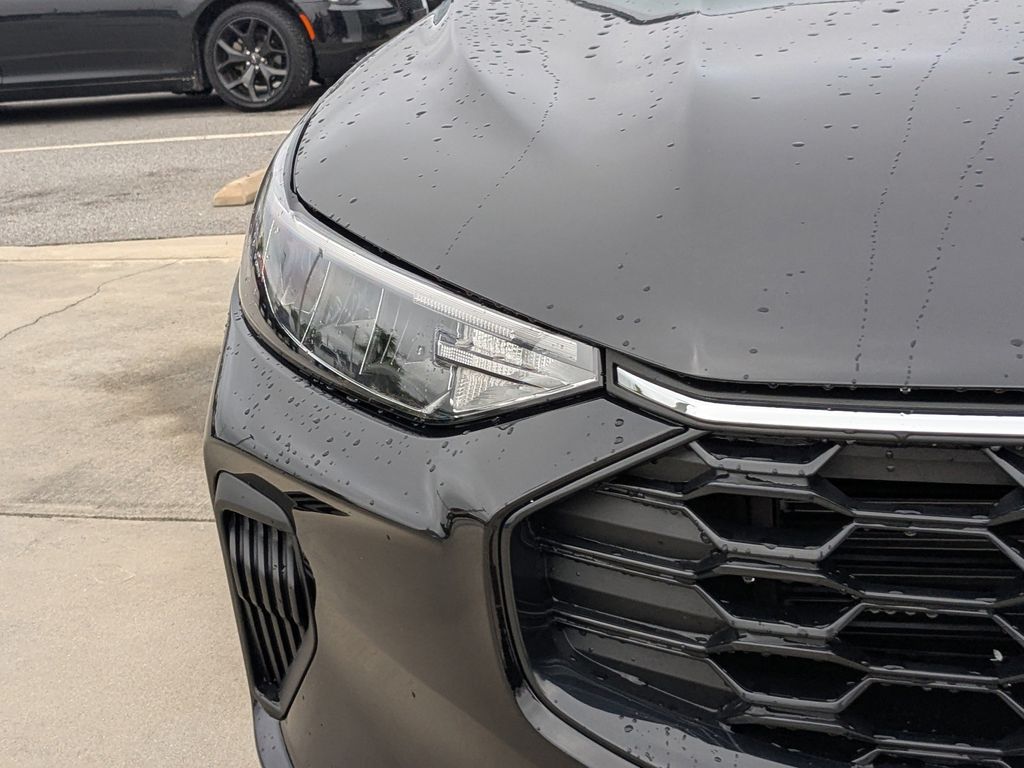 2025 Ford Escape Hybrid ST-Line photo 5