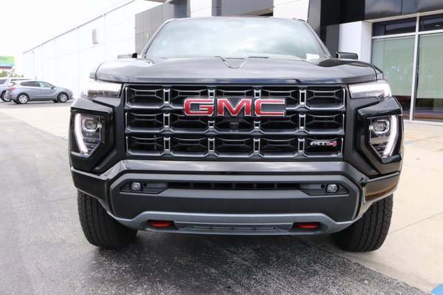 2025 Gmc Canyon AT4 photo 2