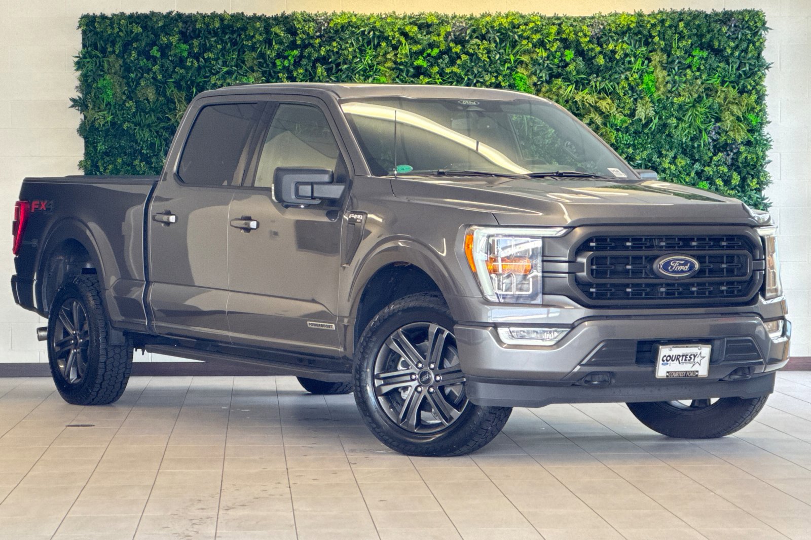 2022 Ford F-150 XLT's photo
