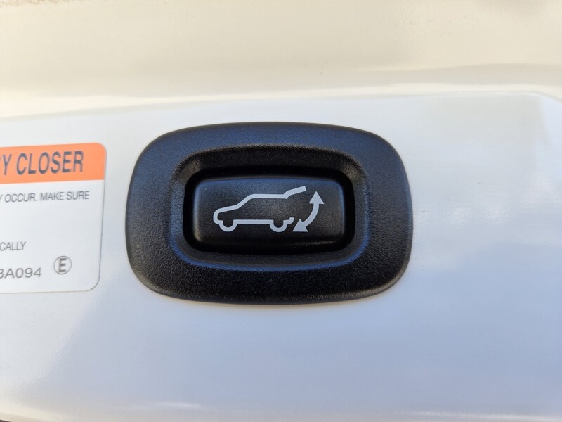 2020 Mitsubishi Outlander SEL photo 18