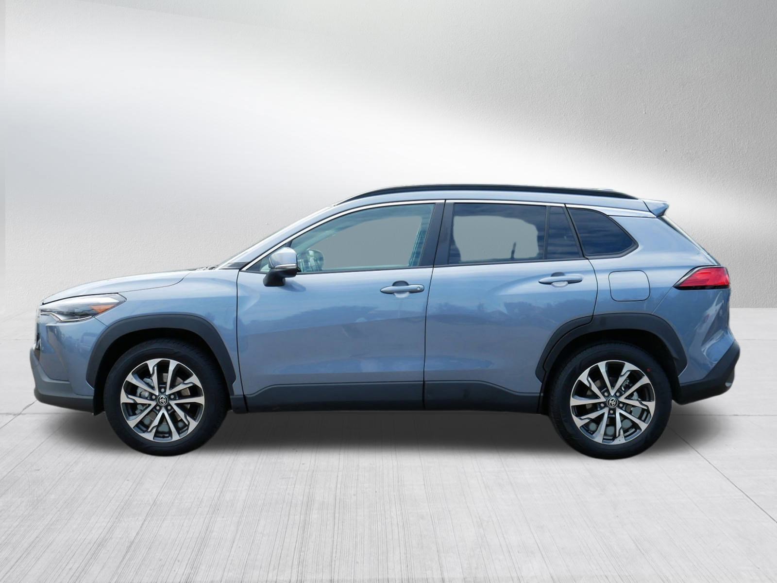 2022 Toyota Corolla Cross XLE photo 4
