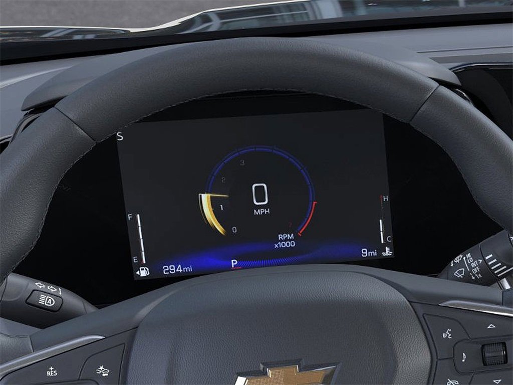 2025 Chevrolet Trax LT photo 13