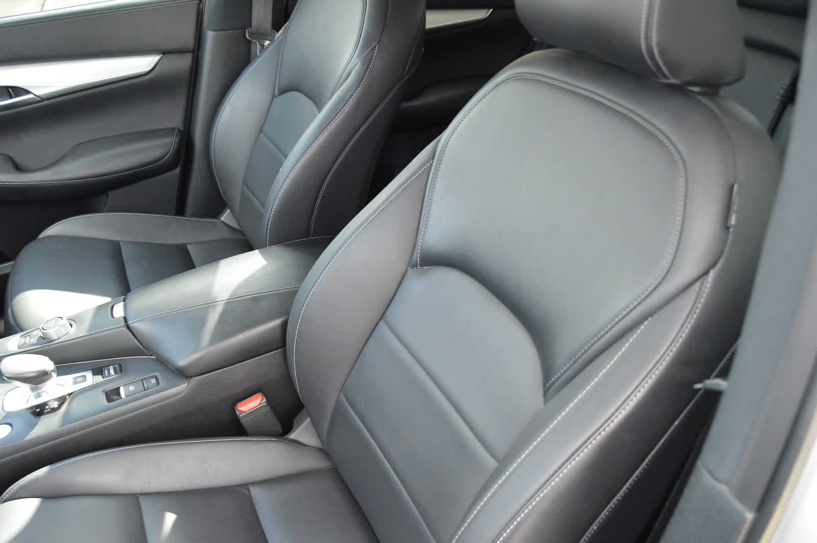 2020 Infiniti QX50 Luxe photo 10
