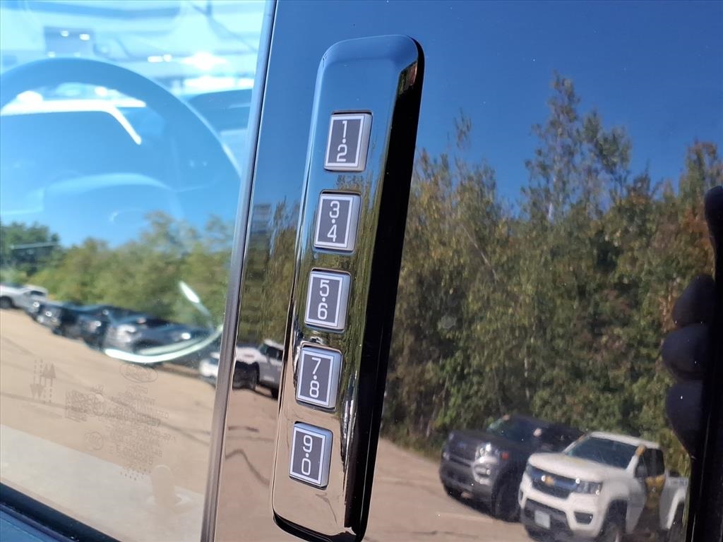 2022 Ford F-150 XLT photo 11