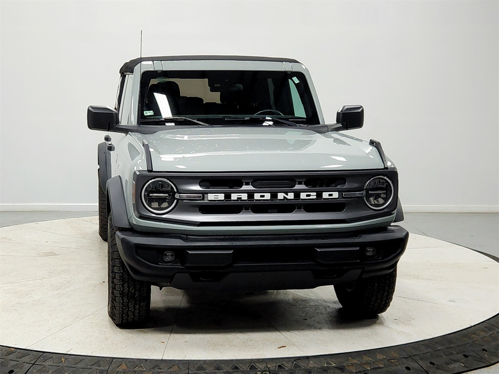 2022 Ford Bronco Big Bend photo 2