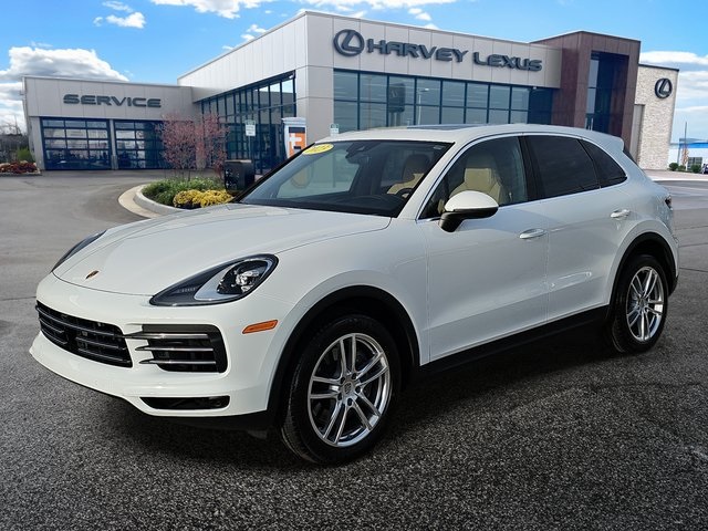 2023 Porsche Cayenne Base's photo