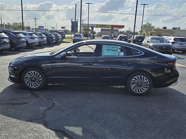 2025 Hyundai Sonata Hybrid Limited photo 4