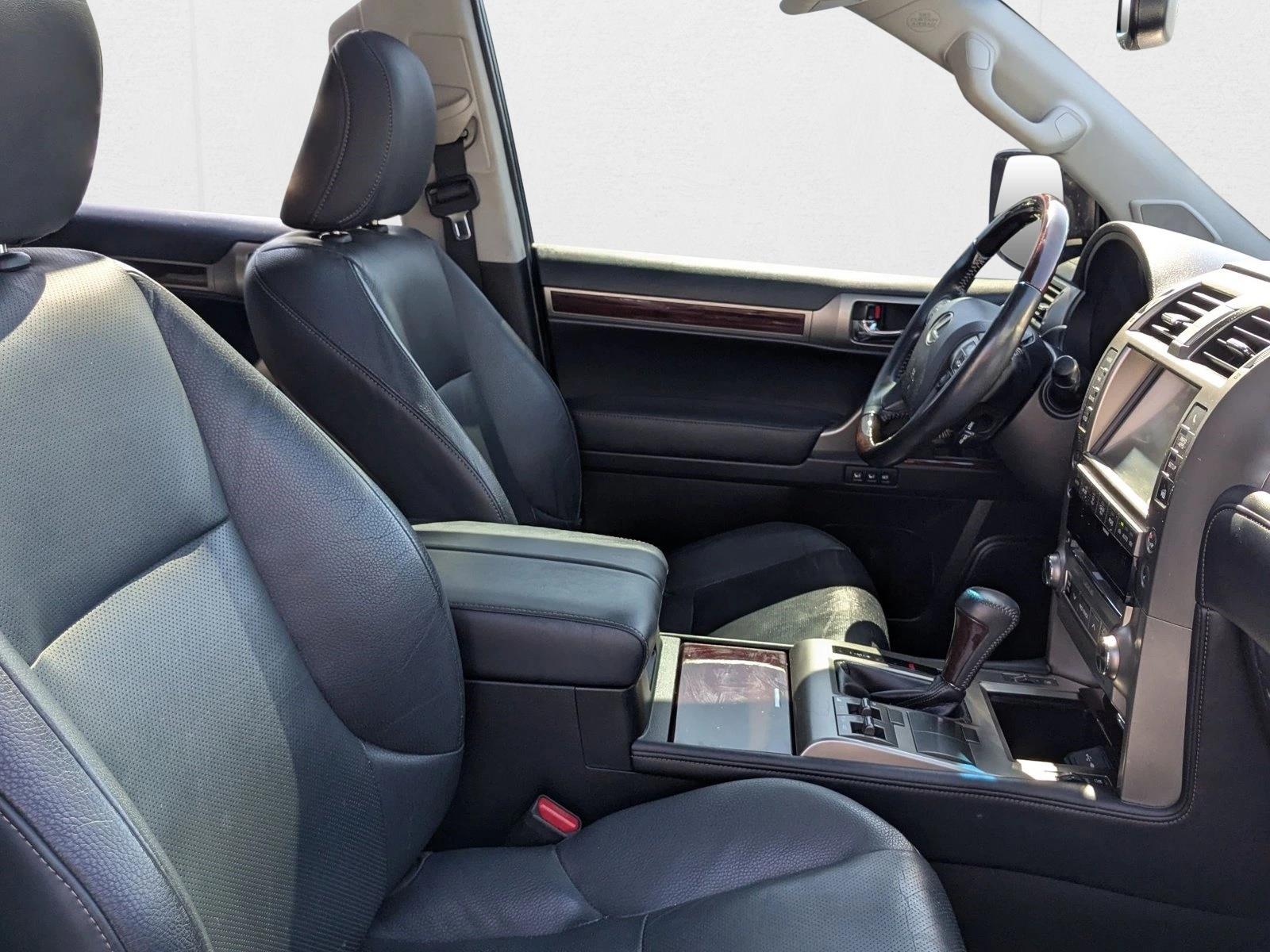 2019 Lexus GX 460 photo 19