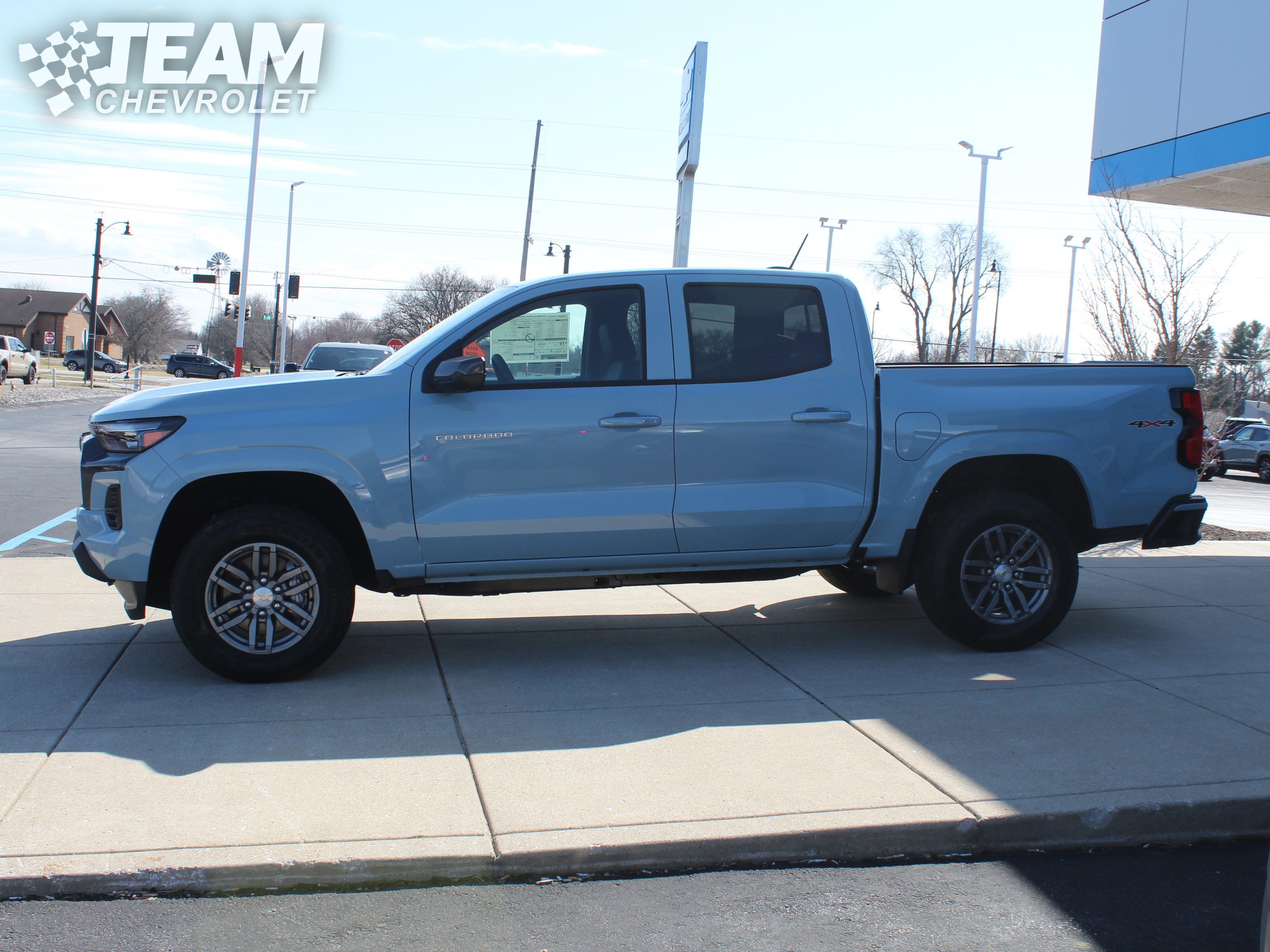 2025 Chevrolet Colorado Work Truck LT photo 7