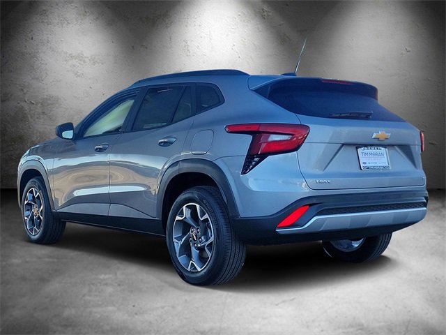 2026 Chevrolet Trax LT photo 4