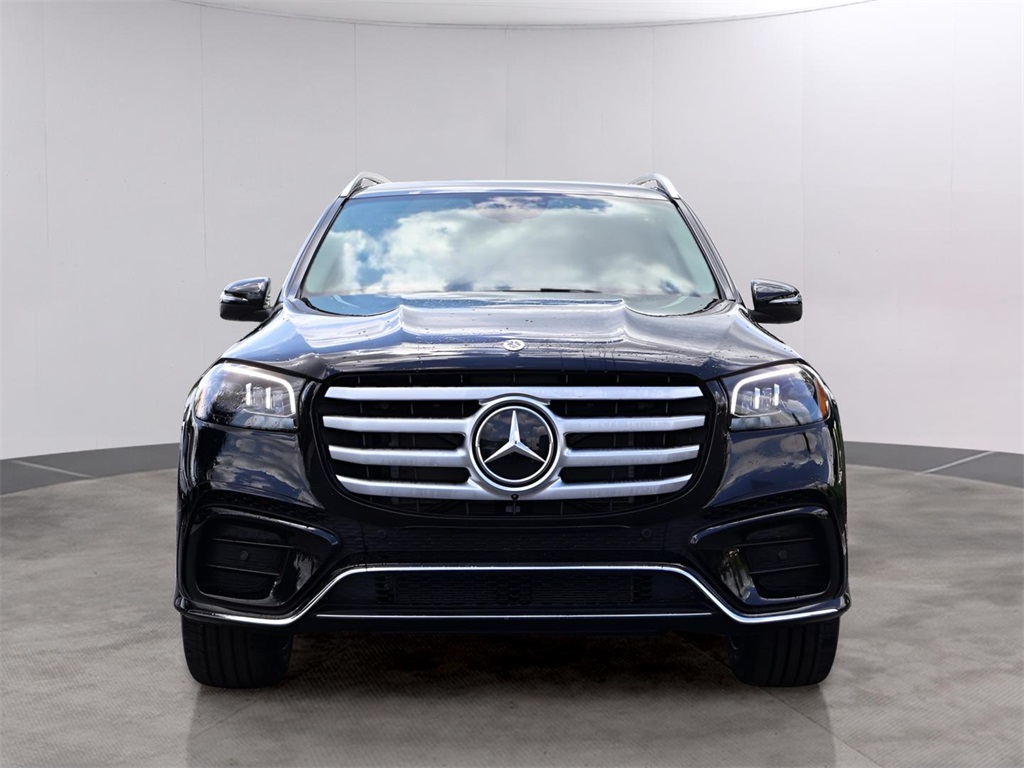 2025 Mercedes Benz GLS 450 4MATIC photo 2