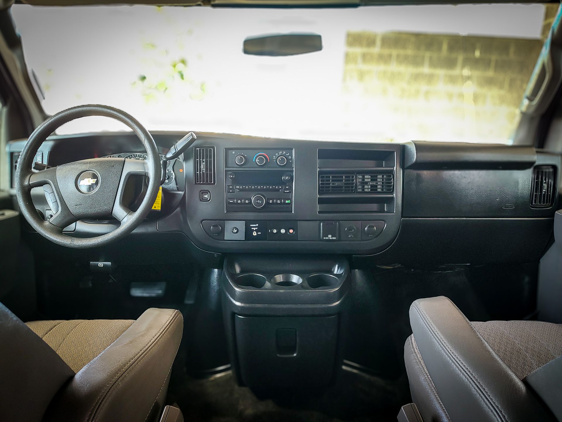 2017 Chevrolet Express 3500 LT photo 2