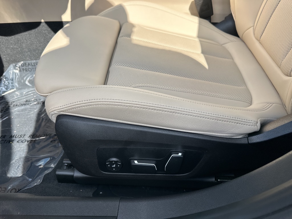 2025 Bmw 330i xDrive photo 10