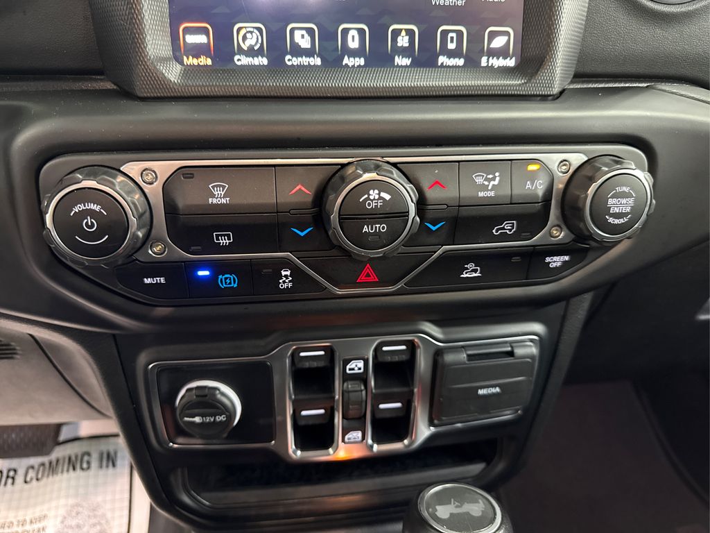 2022 Jeep Wrangler Unlimited Sahara 4xe photo 30