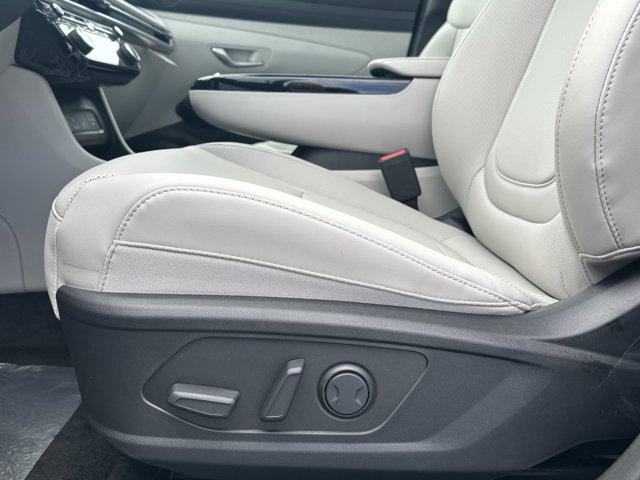 2025 Hyundai Tucson Hybrid SEL Convenience photo 8