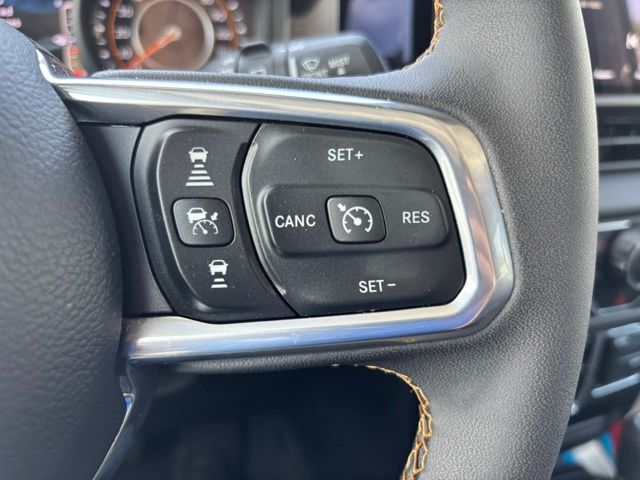 2024 Jeep Wrangler Sahara photo 13