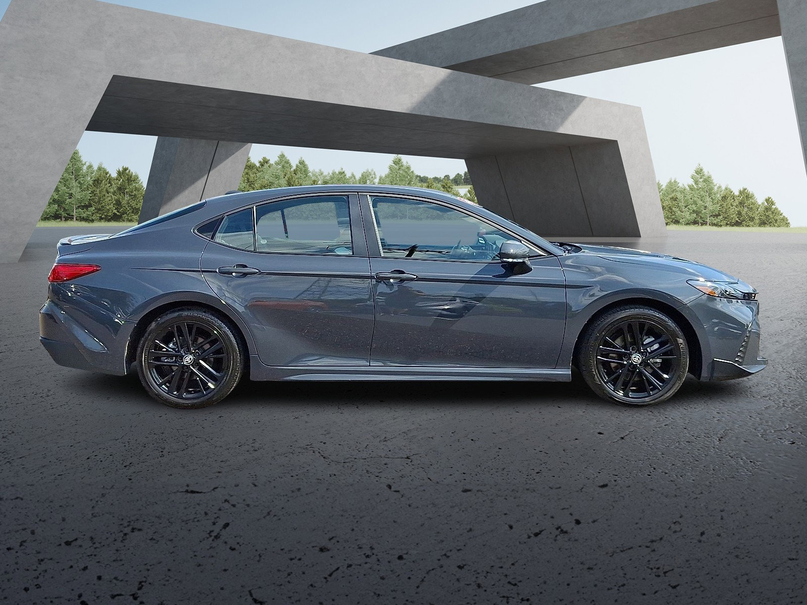 2025 Toyota Camry SE photo 4