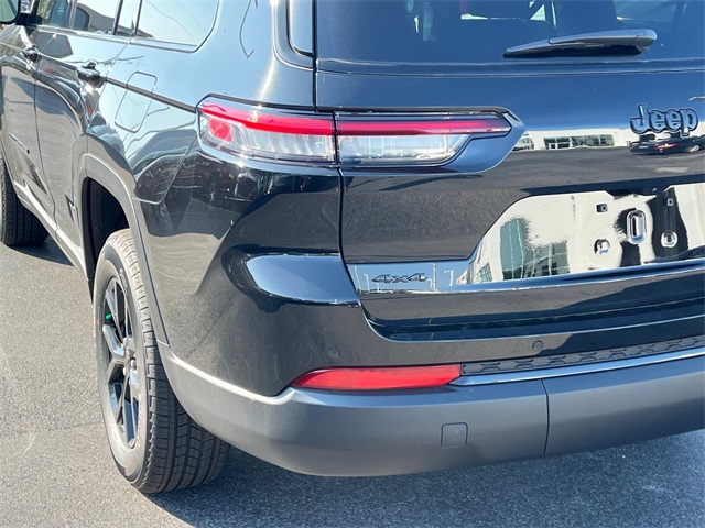 2025 Jeep Grand Cherokee Altitude X photo 4