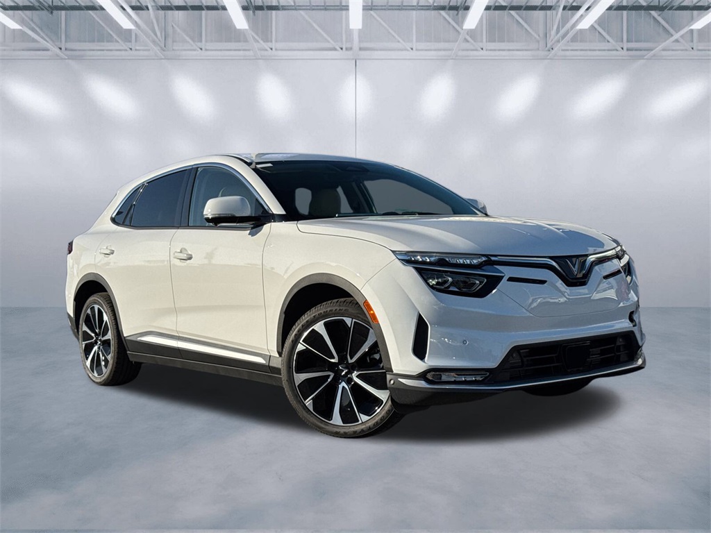 2025 VinFast VF 8 Plus's photo