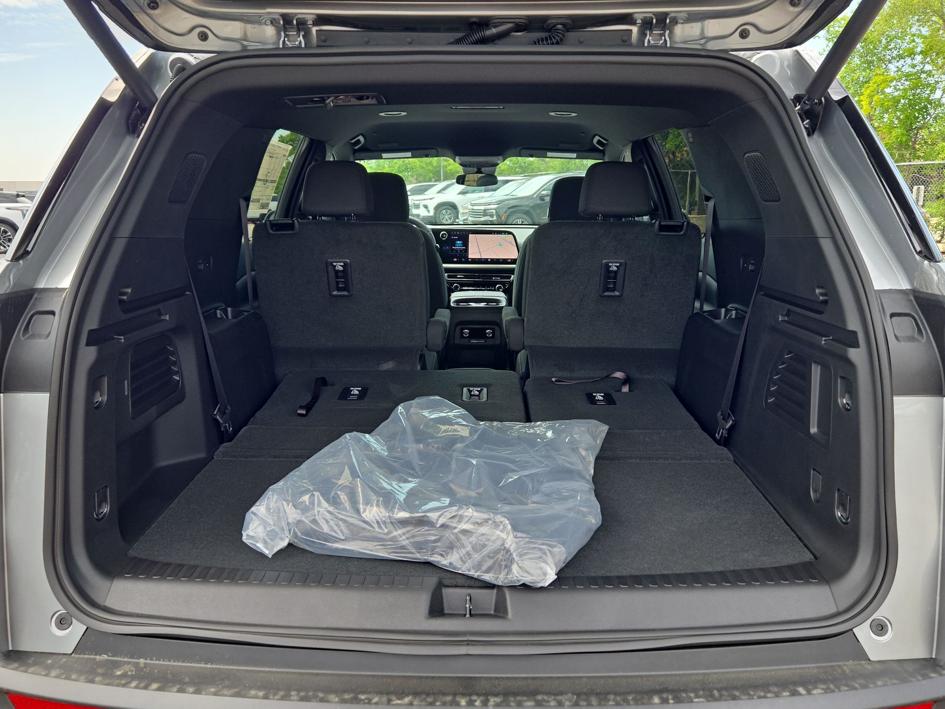 2025 Chevrolet Traverse photo 54