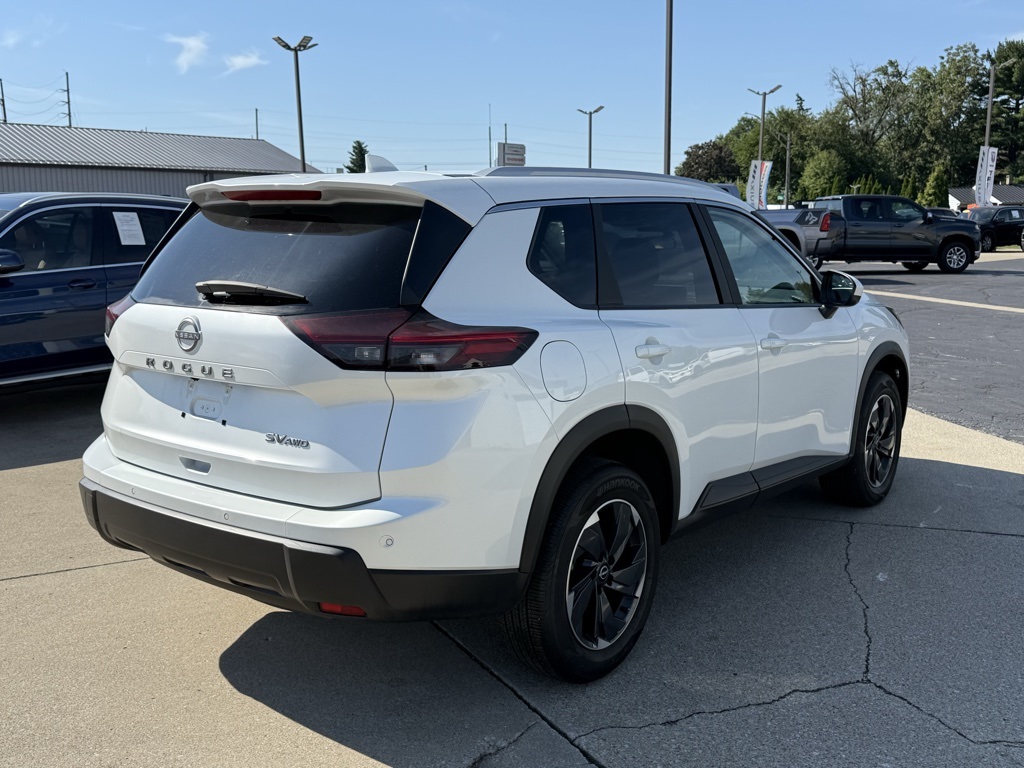 2024 Nissan Rogue SV photo 6
