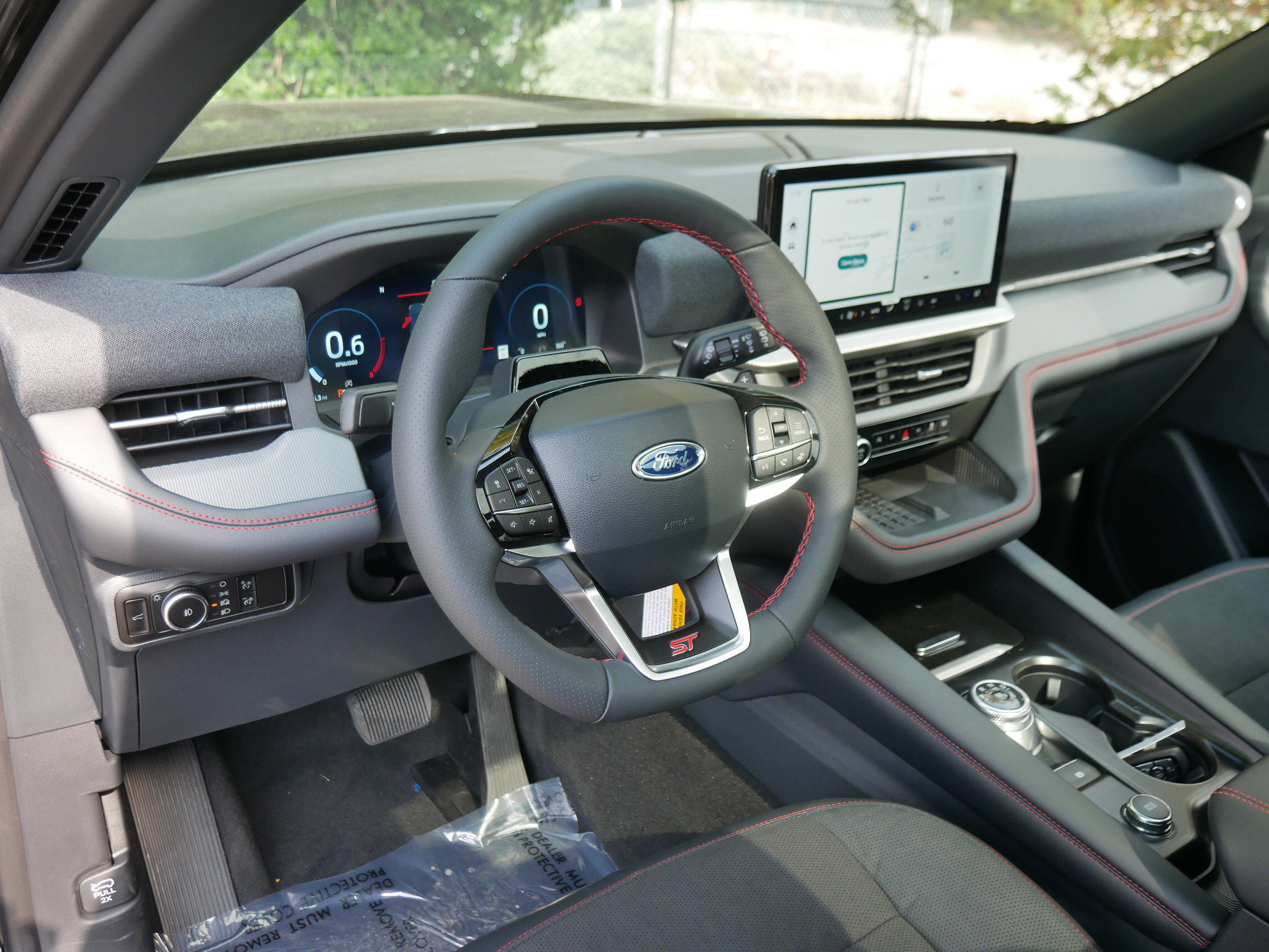2025 Ford Explorer ST photo 3