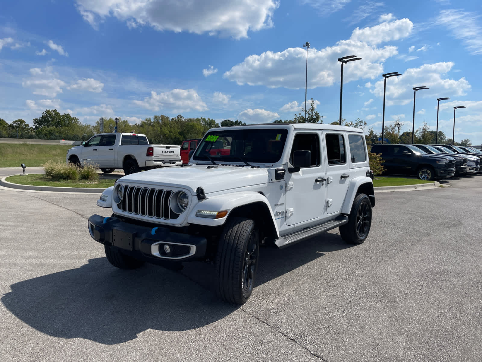 2024 Jeep Wrangler 4xe Sahara photo 3