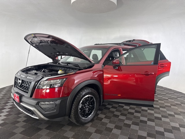 2025 Nissan Pathfinder Rock Creek photo 10