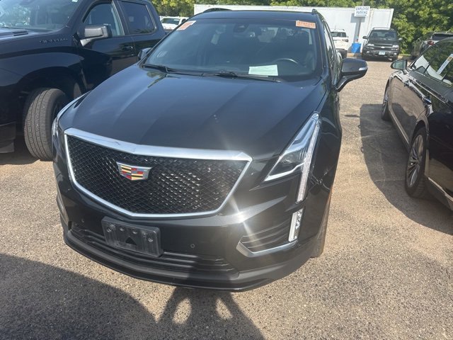 2021 Cadillac XT5 Sport photo 2