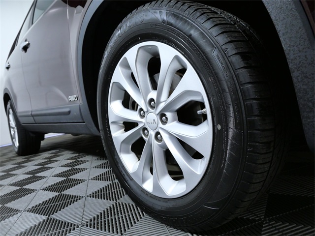 Used 2015 Kia Sorento EX with VIN 5XYKUDA76FG641995 for sale in Apple Valley, Minnesota