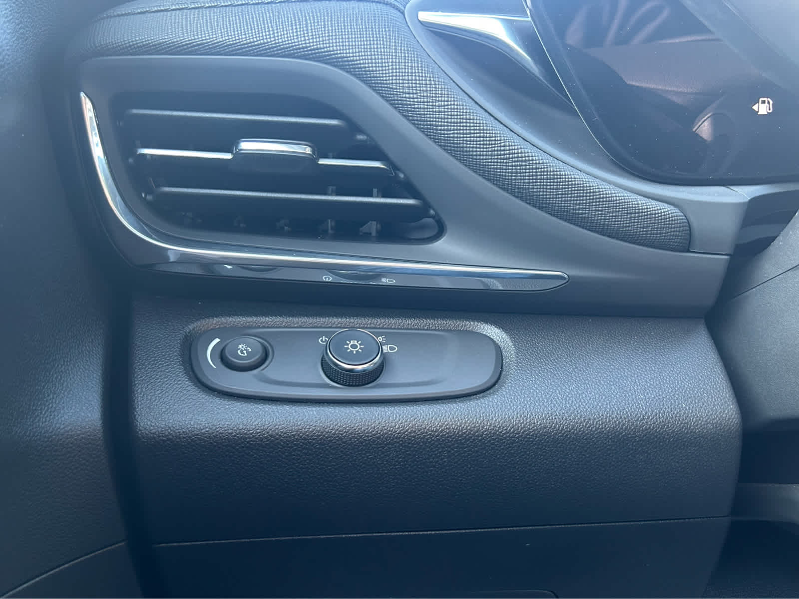 2024 Buick Envista Preferred photo 10