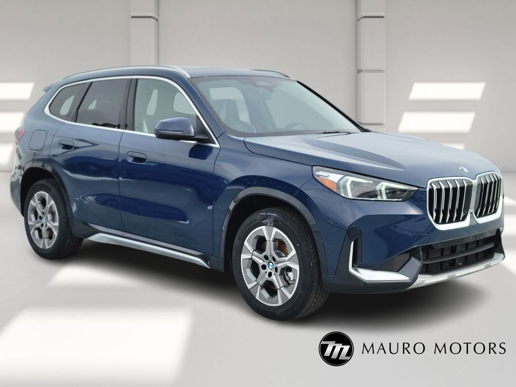 2026 BMW X1 28i's photo