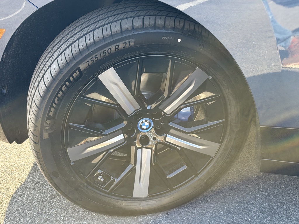 2025 Bmw iX photo 5
